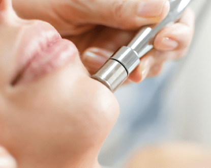 <p style="font-family: 'Poppins', sans-serif; font-weight: 700; font-size:24px;">SKIN CARE</p>